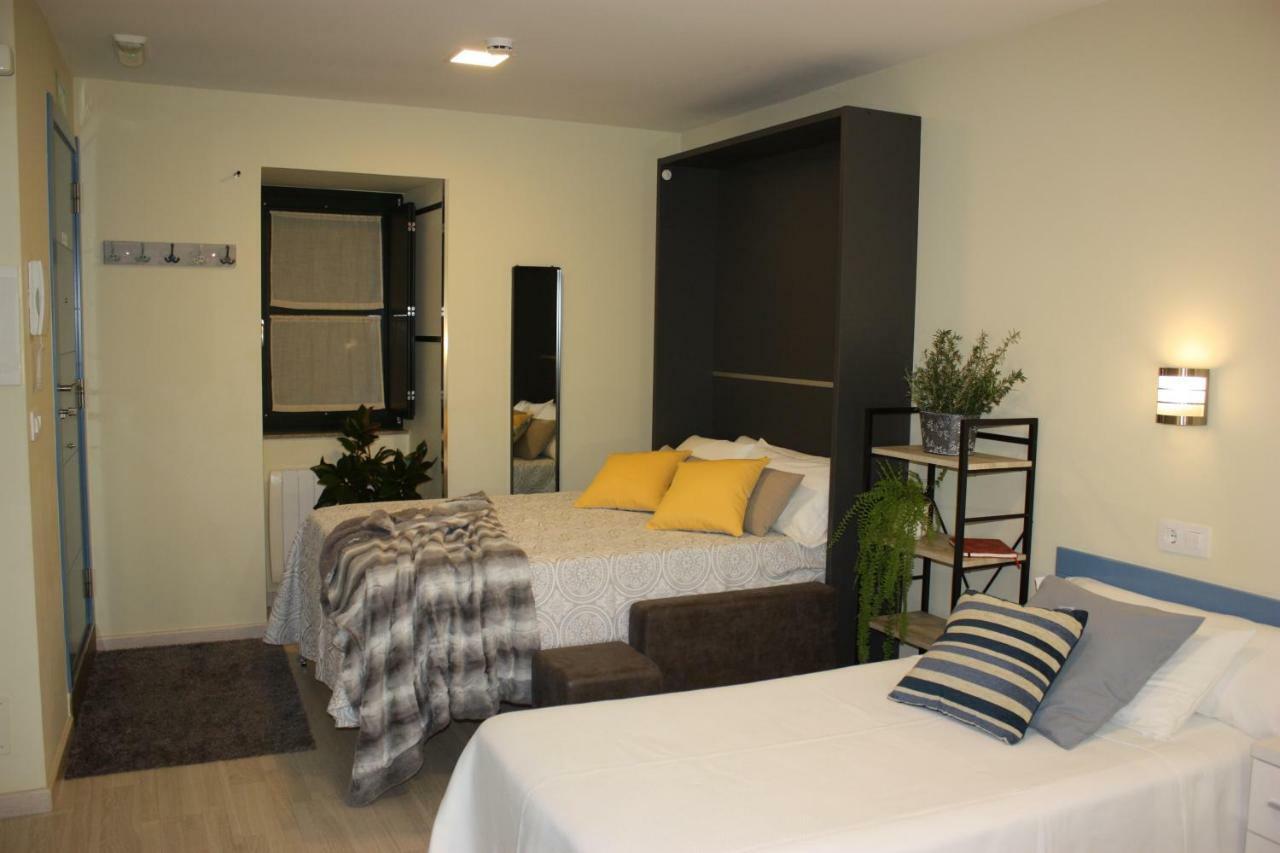 Casa Do Medio Apartment ซานติอาโก เด กอมโปสเตลา ภายนอก รูปภาพ